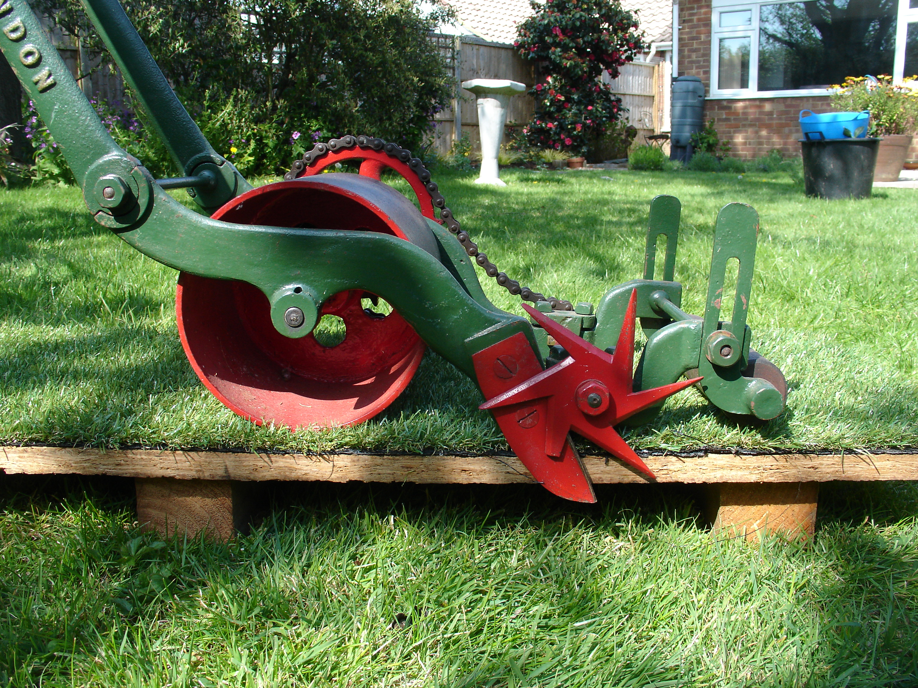 Greens Patent Grass Edge Clipper The Old Lawnmower Club